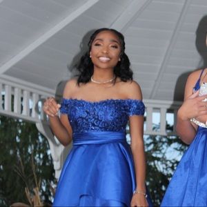 Meet your Posher, Mya